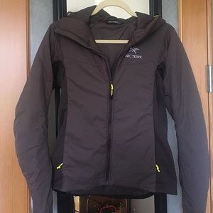 Like new Arc'teryx LT Hooded insulated jacket